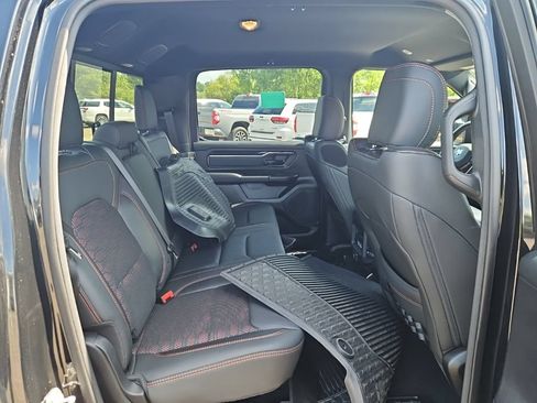 Used 2022 RAM 1500 Big Horn w/ Built-to-serve Edition AWD/4WD image 5