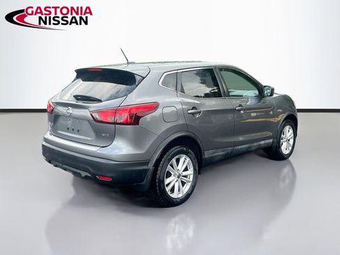 Used 2019 Nissan Rogue Sport S w/ Appearance Package AWD/4WD image 9