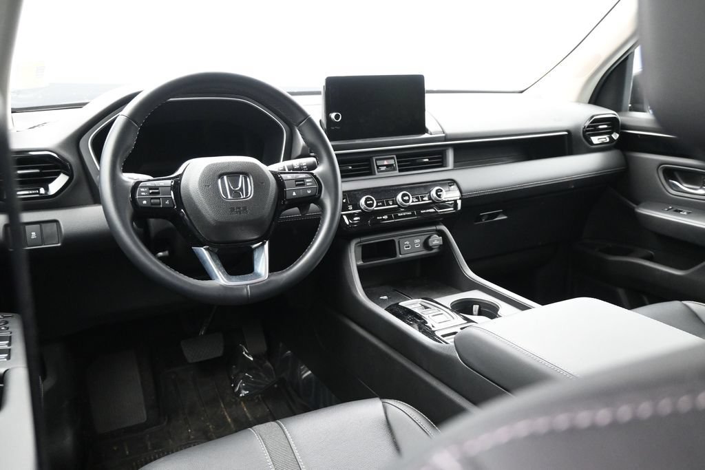 Used 2025 Honda Pilot EX-L image 24