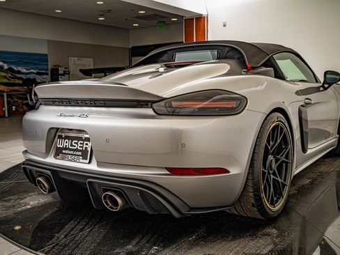 Certified 2025 Porsche 718 Boxster Spyder RS image 33