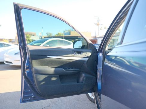 Used 2014 Subaru Outback 2.5i w/ Alloy Wheel Package AWD/4WD image 8