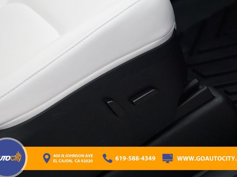 Used 2023 Tesla Model Y 2WD image 16