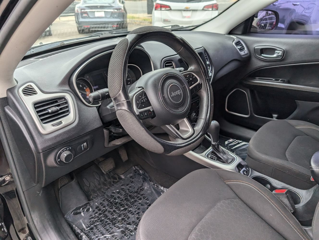 Used 2021 Jeep Compass Sport FWD image 12