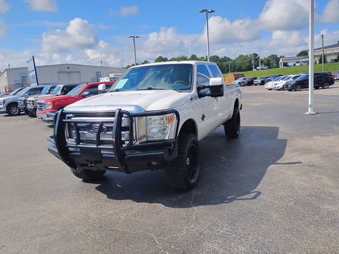 Used 2015 Ford F250 Platinum w/ FX4 Off-Road Package image 7
