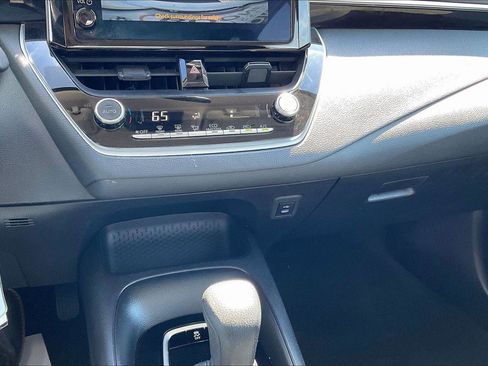 Used 2024 Toyota Corolla LE FWD image 31
