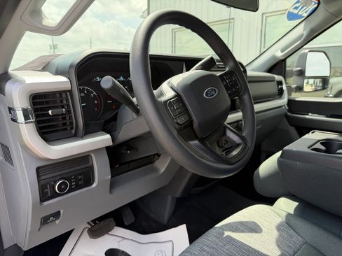 Used 2025 Ford F350 XLT AWD/4WD image 18