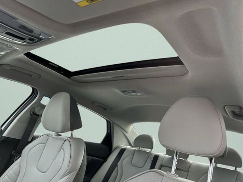 New 2026 Hyundai Elantra Limited FWD image 20