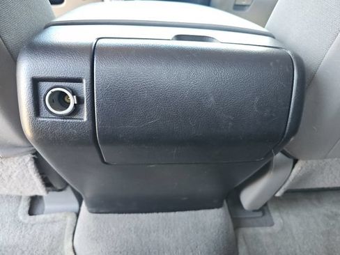 Used 2010 Toyota Tundra 4x4 Double Cab image 12