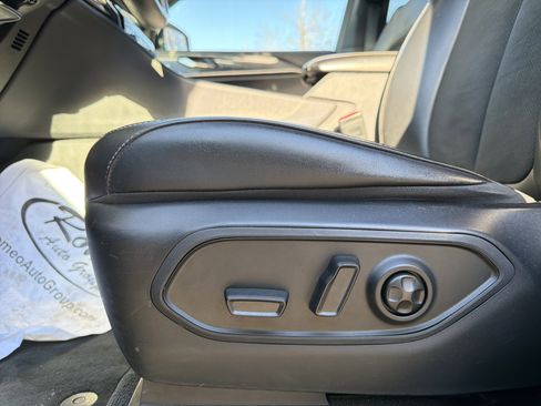 Used 2021 Jeep Grand Cherokee L Laredo image 25