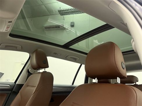 Used 2017 Volkswagen Golf Alltrack SE image 13