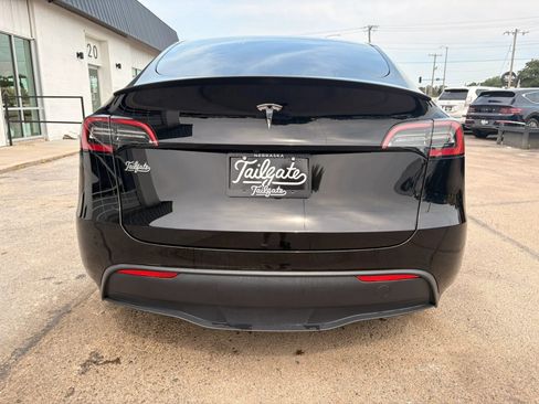 Used 2023 Tesla Model Y Performance AWD/4WD image 6