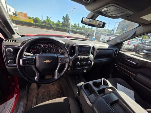 Used 2022 Chevrolet Silverado 1500 LT w/ Safety Package AWD/4WD image 12
