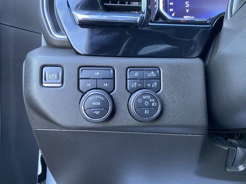 Used 2024 Chevrolet Silverado 2500 LT w/ Z71 Sport Edition AWD/4WD image 19