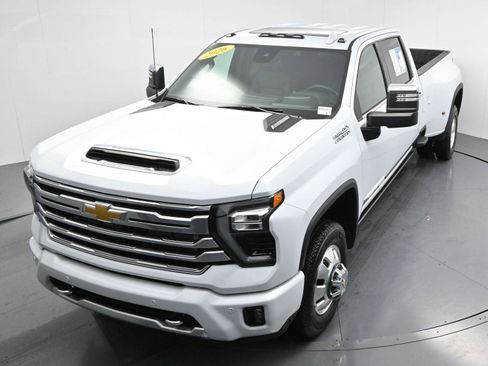 Used 2026 Chevrolet Silverado 3500 High Country w/ Technology Package image 41