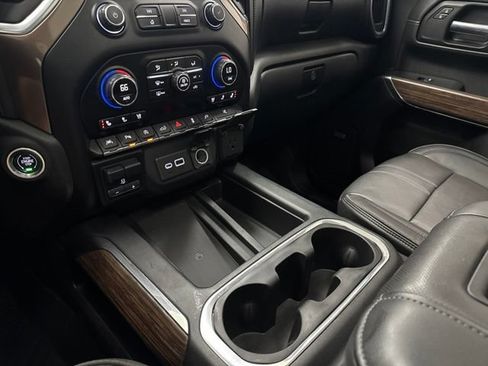 Used 2020 Chevrolet Silverado 1500 High Country w/ Technology Package AWD/4WD image 22