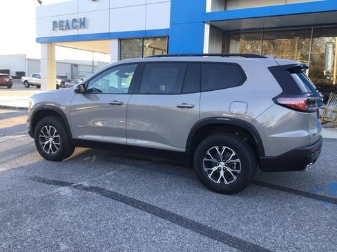 New 2026 GMC Acadia AT4 w/ LPO, Floor Liner Package AWD/4WD image 3