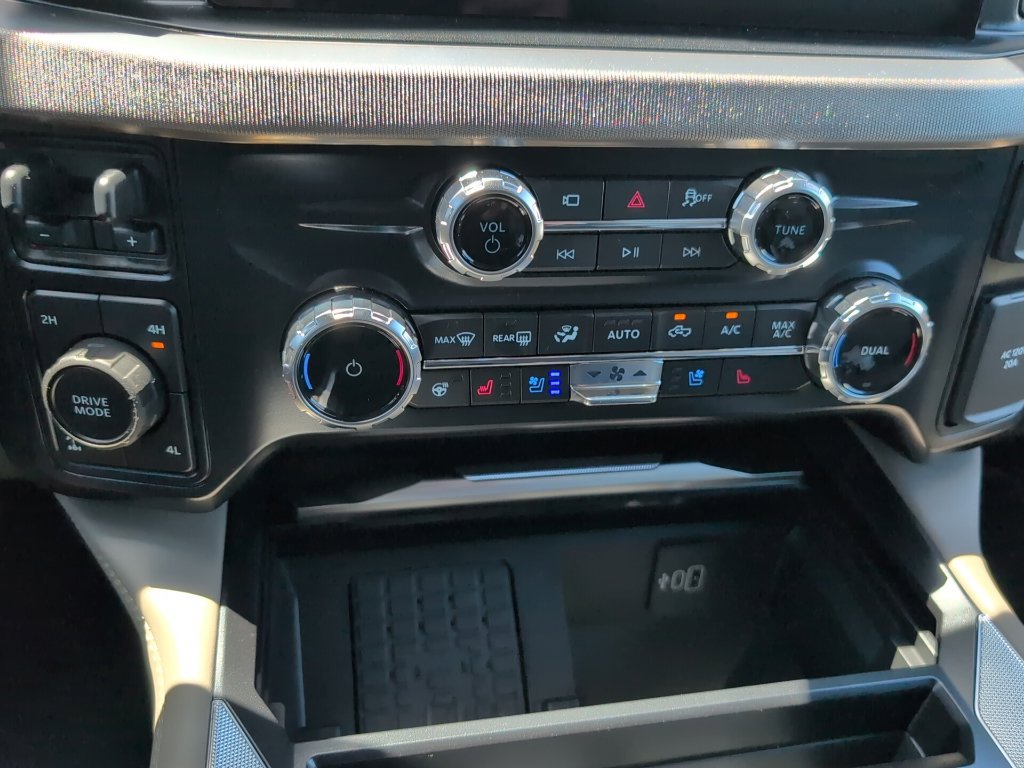 New 2026 Ford F250 Platinum w/ Platinum Plus Package AWD/4WD image 20
