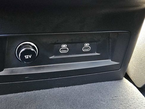 Certified 2023 Audi Q8 Premium Plus image 33