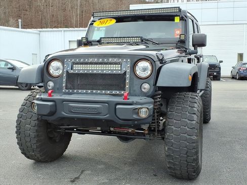 Used 2017 Jeep Wrangler Unlimited Rubicon image 11