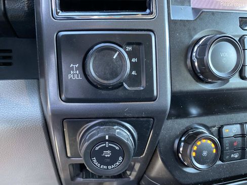 Used 2020 Ford F150 XLT w/ Equipment Group 302A Luxury AWD/4WD image 19