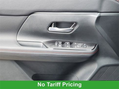 Certified 2025 Nissan Kicks SR w/ Illumination Package image 22