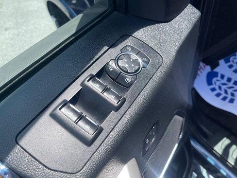 Used 2015 Ford F150 Lariat w/ Equipment Group 502A Luxury AWD/4WD image 21