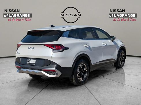 Used 2023 Kia Sportage LX FWD image 5