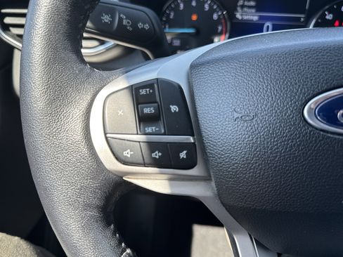 Certified 2023 Ford Explorer XLT w/ Equipment Group 202A image 31