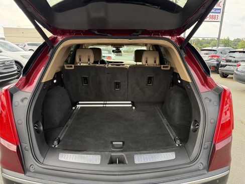 Used 2017 Cadillac XT5 Platinum AWD/4WD image 9