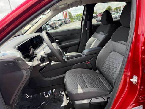 New 2026 Nissan Kicks SV w/ Cold Weather Package FWD image 4