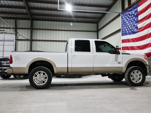 Used 2011 Ford F250 King Ranch w/ King Ranch w/Chrome Pkg image 13