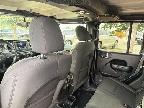 Used 2021 Jeep Gladiator Sport AWD/4WD image 36