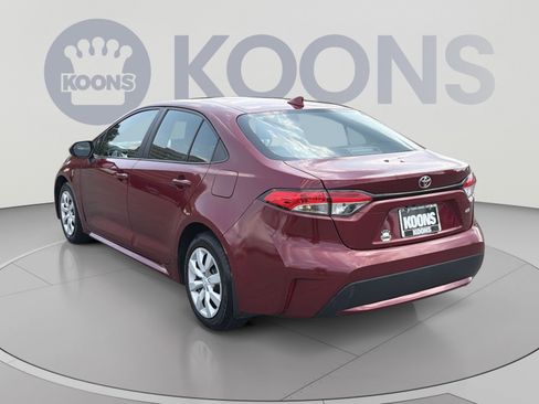 Used 2022 Toyota Corolla LE FWD image 4