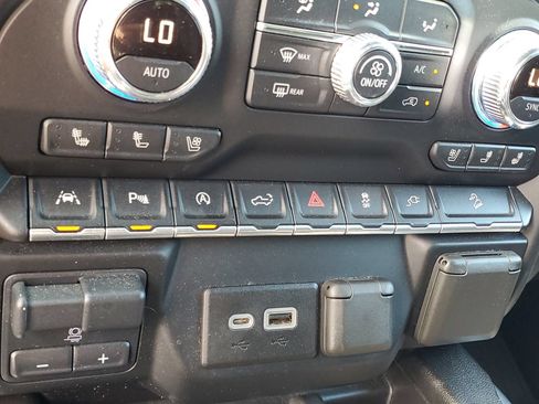 Used 2020 GMC Sierra 1500 AT4 w/ AT4 Premium Package AWD/4WD image 24