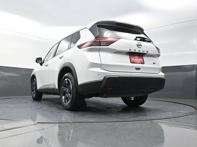 Used 2024 Nissan Rogue SV FWD image 35