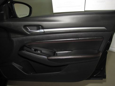 Used 2023 Nissan Altima 2.5 SR FWD image 20