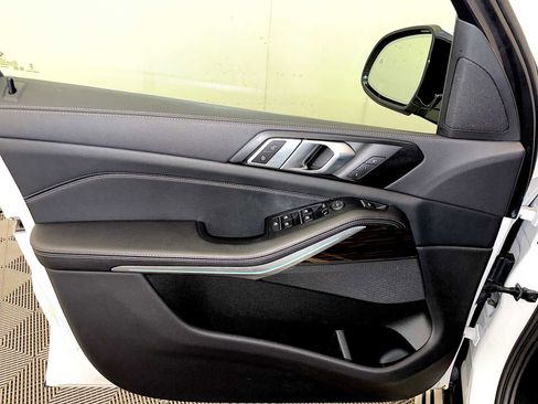 Certified 2023 BMW X5 xDrive40i w/ Premium Package image 11