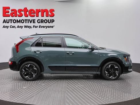 Used 2023 Kia Niro Wind w/ Wind Preserve Package FWD image 4