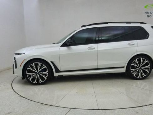 Used 2025 BMW X7 M60i AWD/4WD image 73