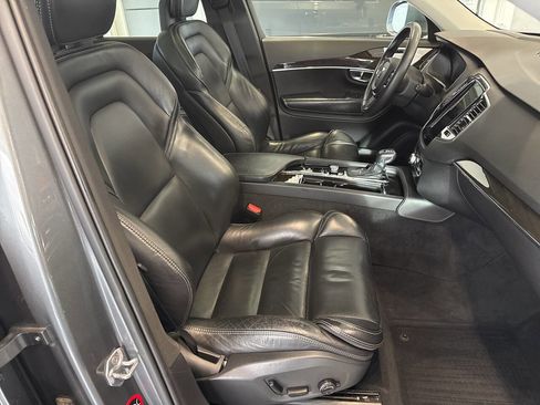 Used 2018 Volvo XC90 T6 Momentum w/ Convenience Package image 42