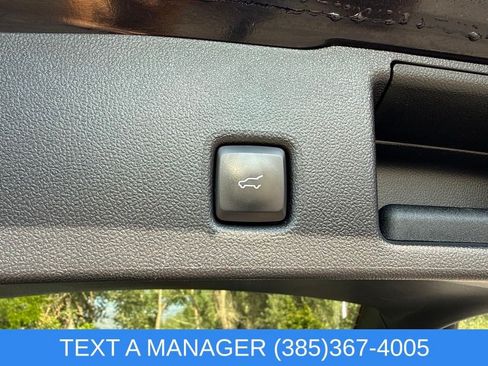 Used 2021 Ford Escape Titanium AWD/4WD image 13