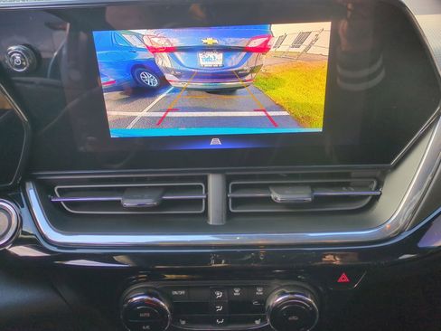 Certified 2025 Chevrolet Trax RS w/ Driver Confidence Package image 15