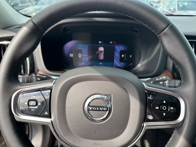 Used 2024 Volvo XC60 B5 Plus w/ Protection Package Premier AWD/4WD image 28