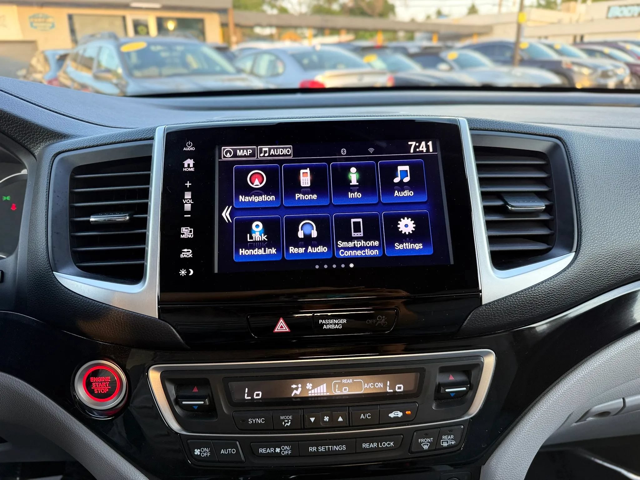 Used 2017 Honda Pilot Elite image 37