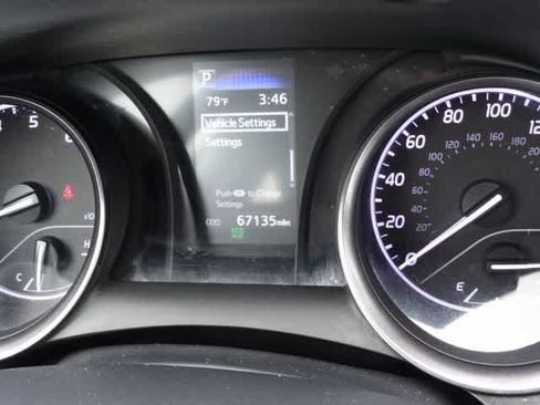 Used 2023 Toyota Camry SE FWD image 18