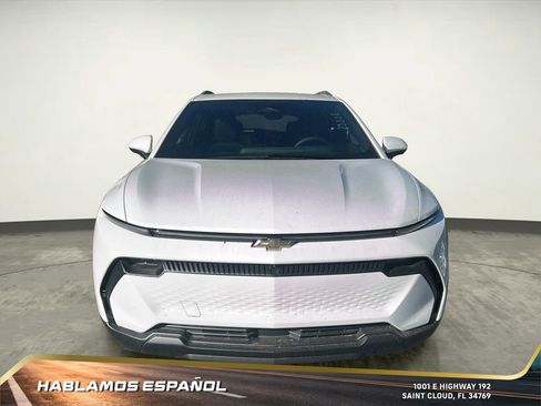 New 2026 Chevrolet Equinox EV LT image 2