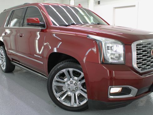 Used 2019 GMC Yukon Denali w/ Denali Ultimate Package image 14