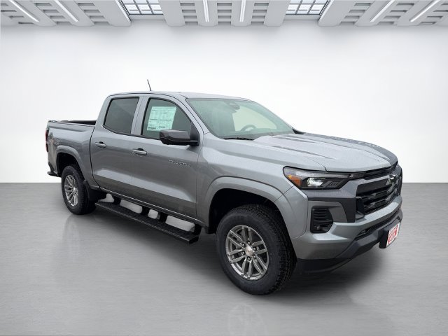 New 2026 Chevrolet Colorado LT w/ LT Convenience Package AWD/4WD image 2