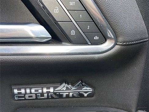 Used 2023 Chevrolet Silverado 1500 High Country image 8