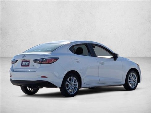 Used 2018 Toyota Yaris iA image 5